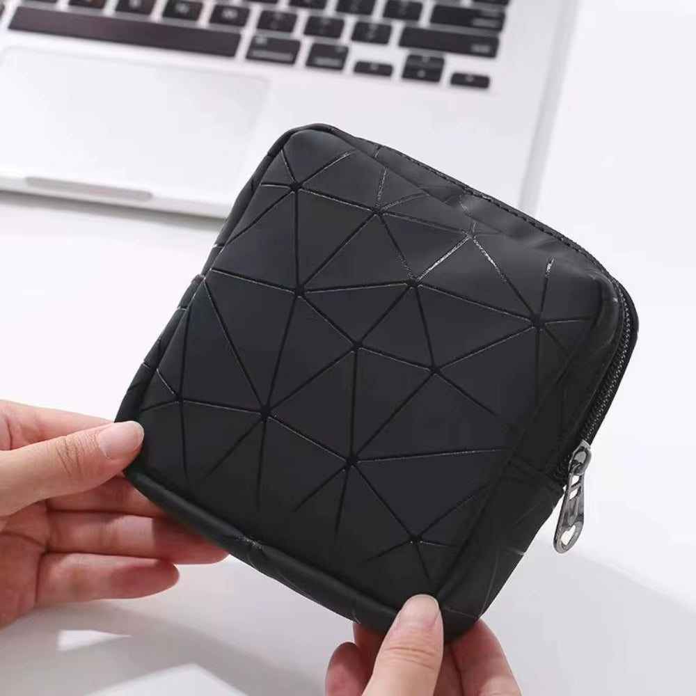 Multifunctional Rhombus Pattern Sanitary Pad Bags Reusable Napkin Storage Organizer Women Pad Pouch Bags Portable Makeup Bags