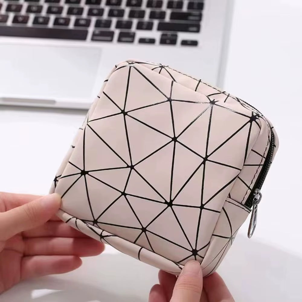 Multifunctional Rhombus Pattern Sanitary Pad Bags Reusable Napkin Storage Organizer Women Pad Pouch Bags Portable Makeup Bags